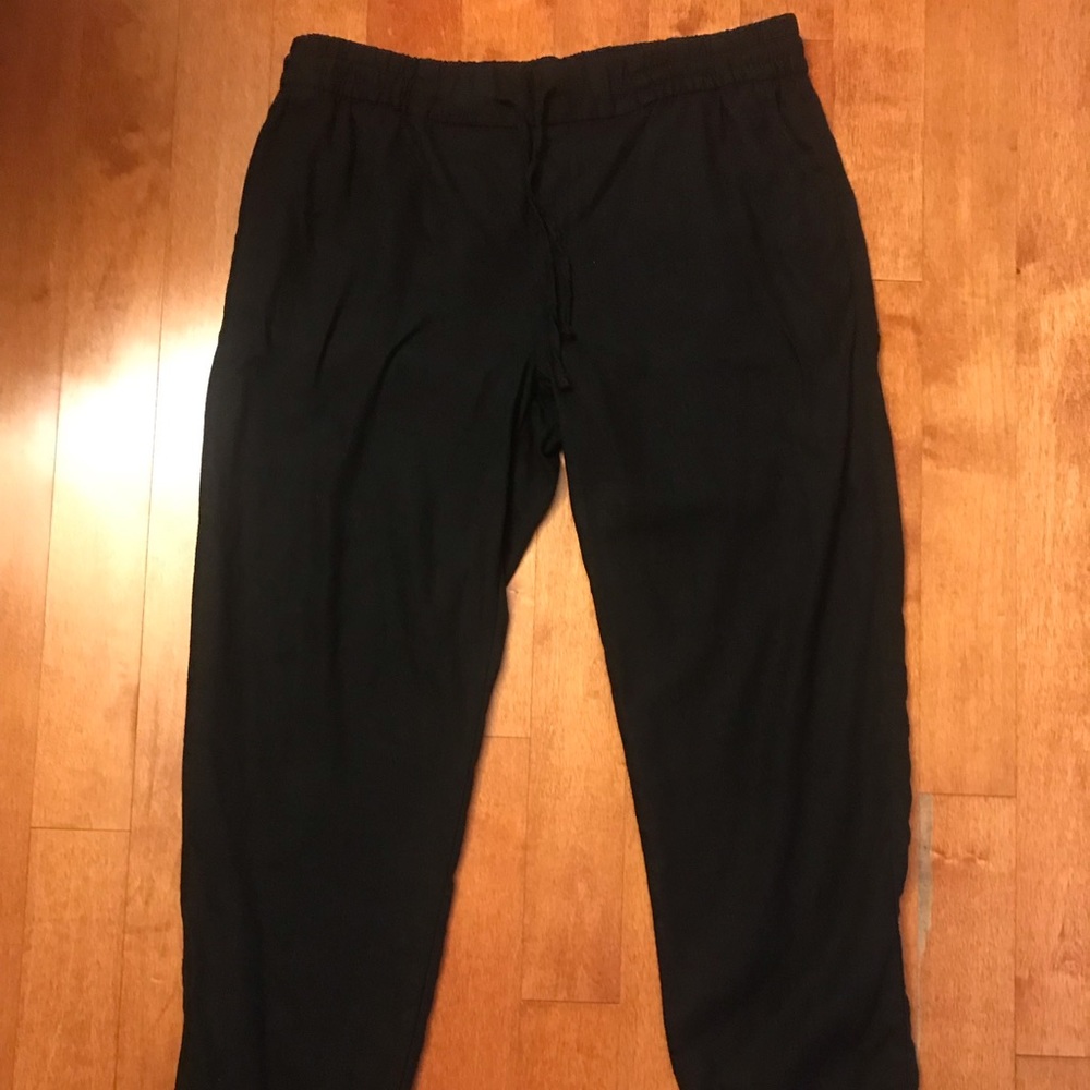Old Navy Mid-Rise Linen-Blend Cropped Pants